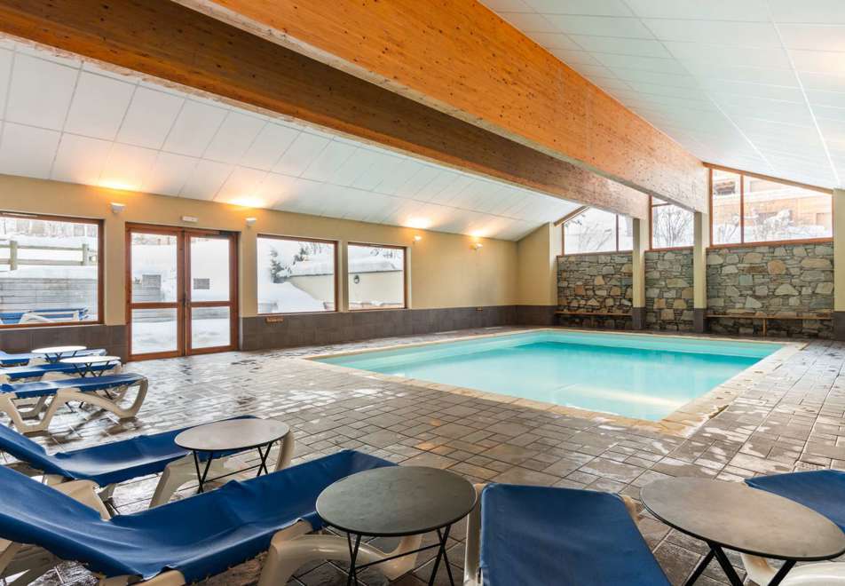 Les Chalets du Galibier, Valloire (self catered apartments) - Indoor pool