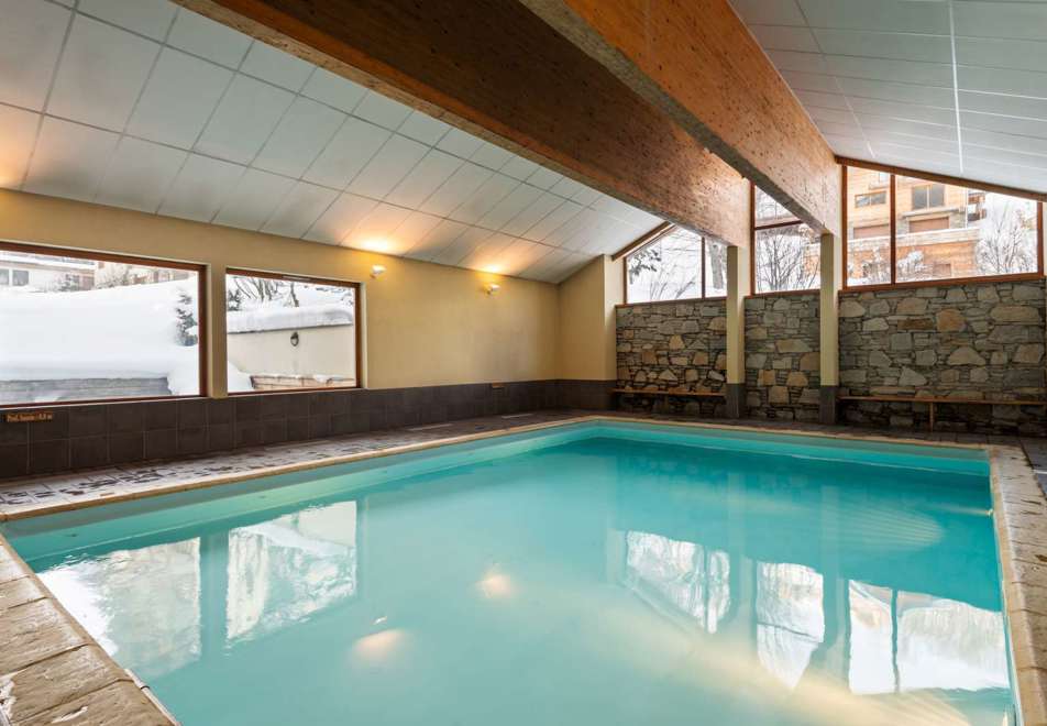 Les Chalets du Galibier, Valloire (self catered apartments) - Indoor pool