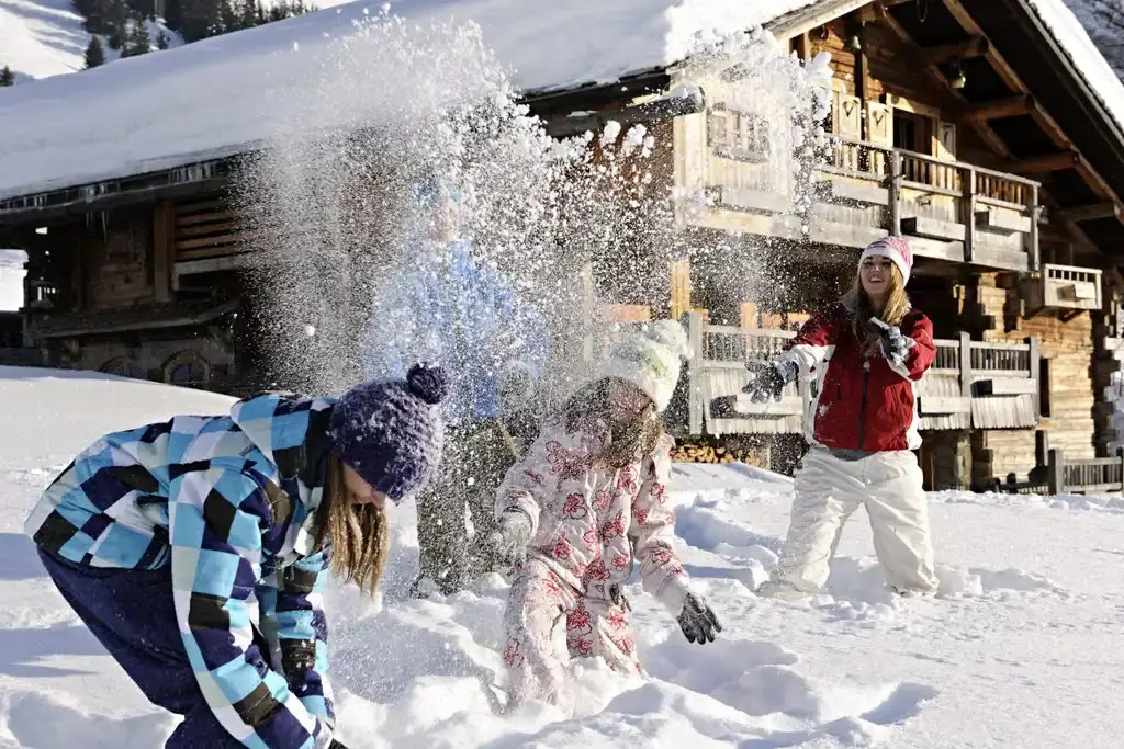 La Clusaz chalet fun