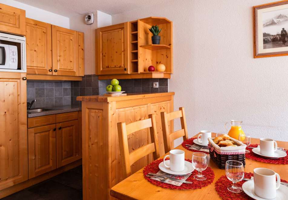 Les Chalets du Galibier, Valloire (self catered apartments) - Typical apartment style