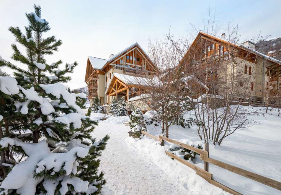 Les Chalets du Galibier, Valloire (self catered apartments)