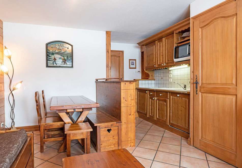 Le Village des Lapons, Les Saisies (self catered apartment) - Typical apartment style