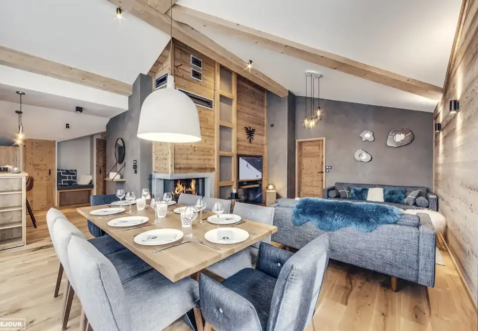 Avancher, Val d'Isere (self catered apartments & hotel) - Apartment Alix with fireplace