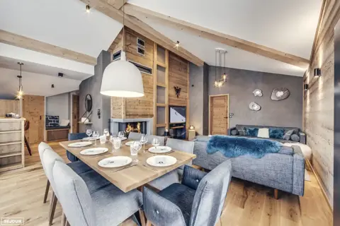 Avancher, Val d'Isere (self catered apartments & hotel) - Apartment Alix with fireplace