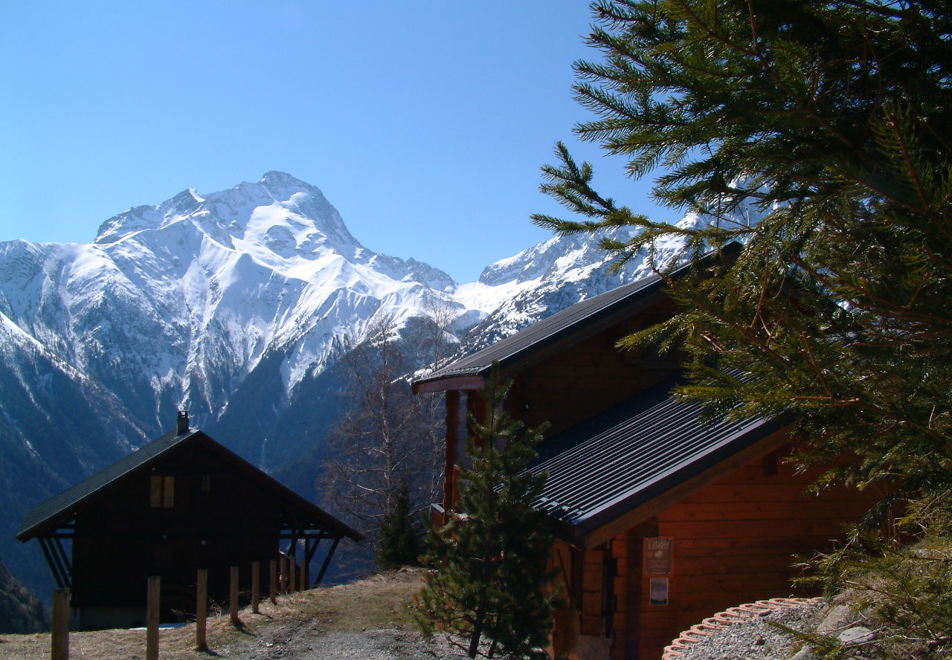 Le Pont, Les Deux Alpes (self catered chalet) - Fantastic views