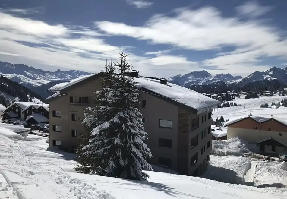 Chalet des Cimes, Les Saisies (self catered apartments)