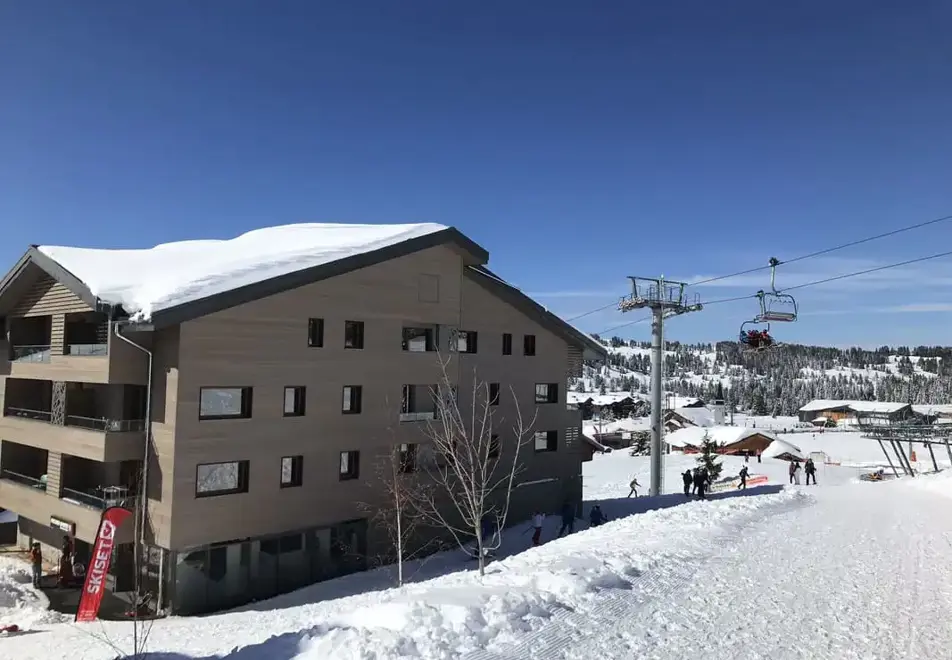 Chalet des Cimes, Les Saisies (self catered apartments)