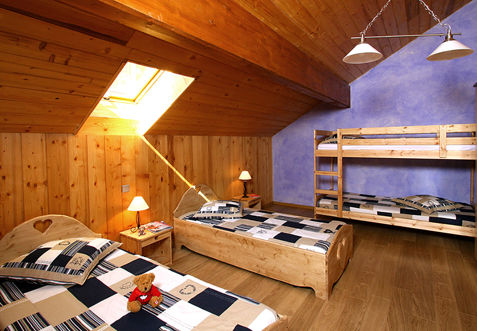 Monie, Les 2 Alpes (self catered chalet) - Quad Room