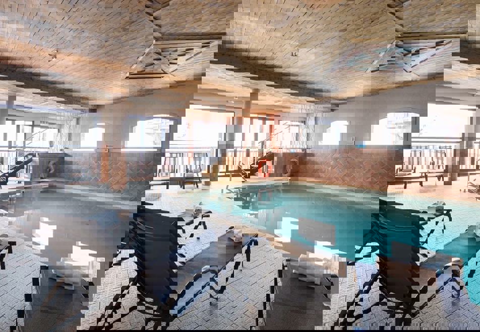 Hermine, Val Thorens (self catered apartments) - Use of indoor heated pool at Hermine