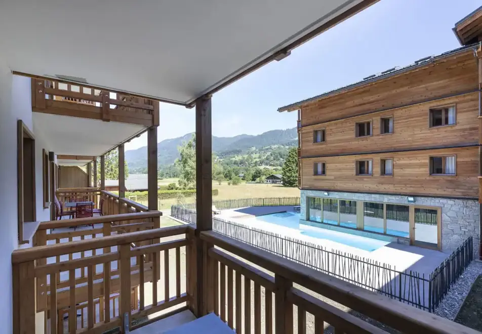 La Residence Club Samoens Village, Samoens (self catered apartments) - Typical 2 bed confort style apartment ©Manureyboz