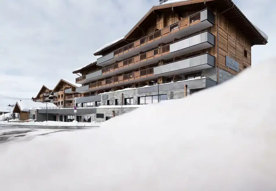 Alpen Lodge, La Rosiere (self catered apartments & hotel)