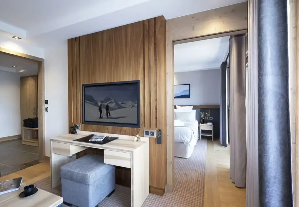 Alpen Lodge, La Rosiere (self catered apartments & hotel) - Typical suite junior prestige style