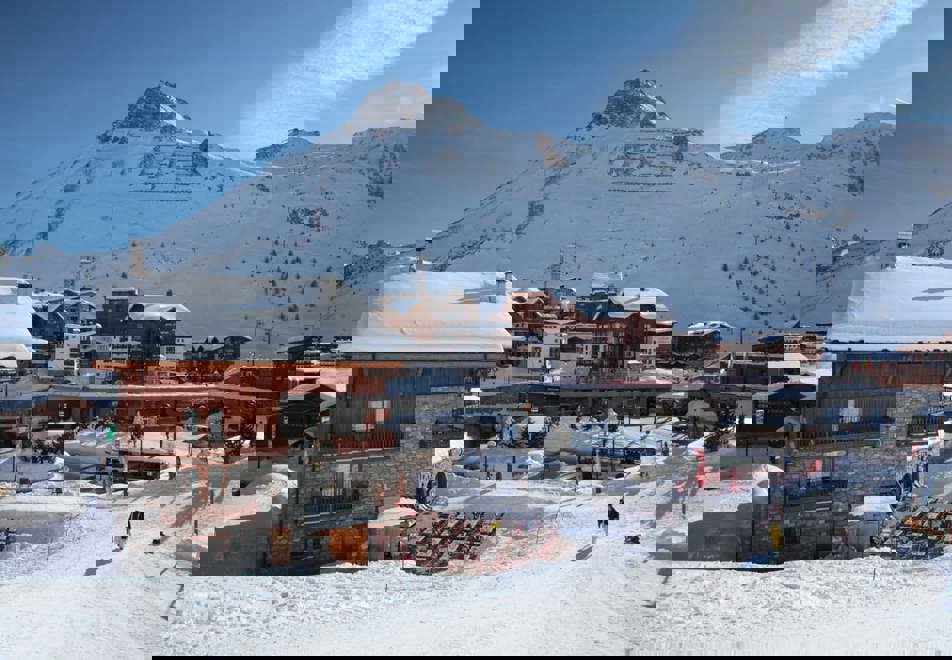 Village Montana, Tignes le Lac (self catered apartments)