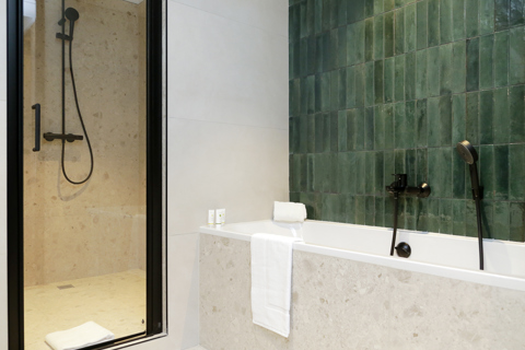 Le Richebourg typical bathroom style