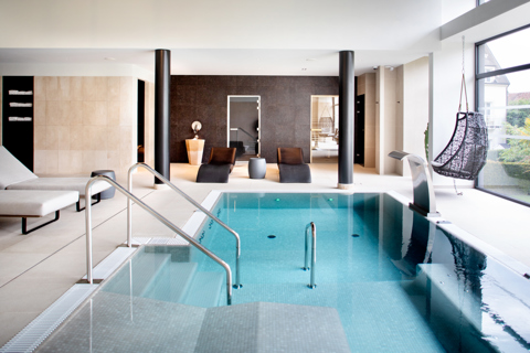 Le Richebourg indoor pool