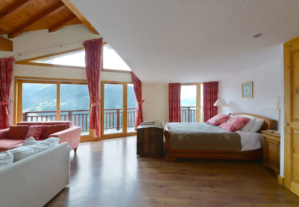 Les Chalets des Deux Domaines, Peisey Vallandry (self catered chalets) - Double bedroom