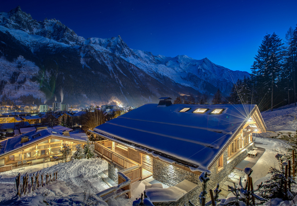 Chalet Azurite, Chamonix (self catered chalet) - Stunning winter location (©Adam Johnston)