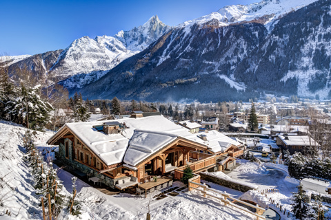 Chalet Azurite, Chamonix (self catered chalet) - Stunning winter location (©Adam Johnston)