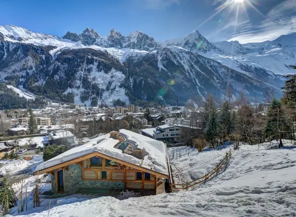 Armancette Vue Chalet Saphir Adam Johnston 2