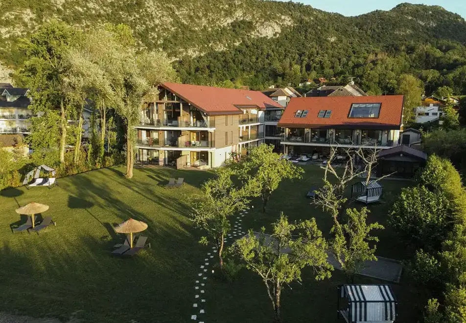 Villa Caroline, Lake Annecy - Beautiful surroundings