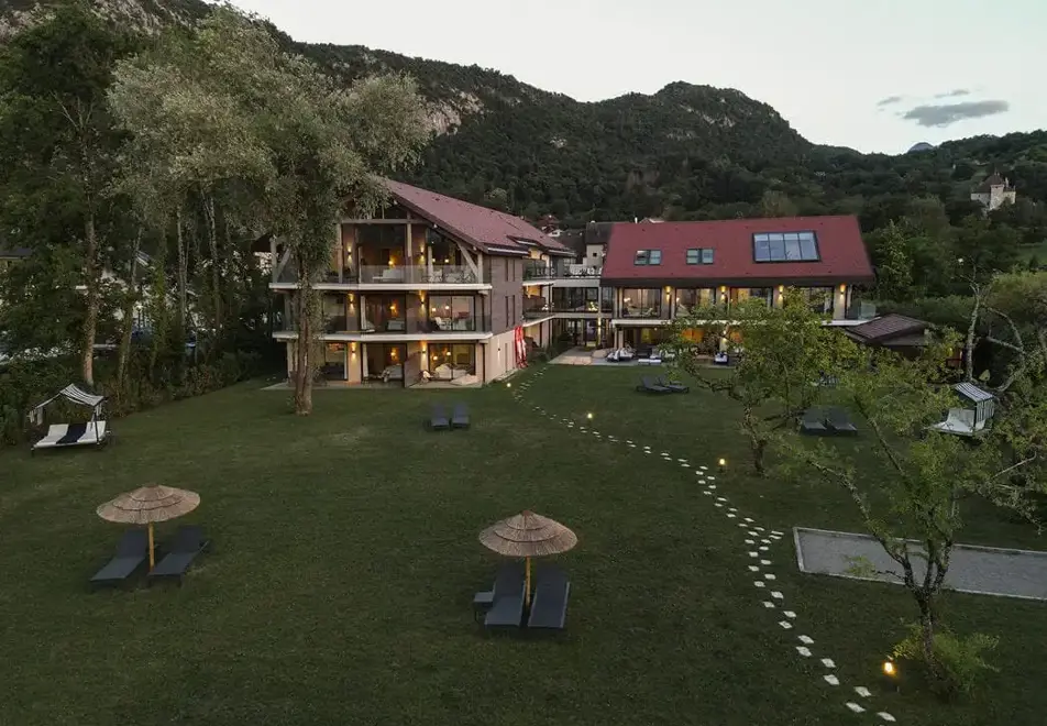 Villa Caroline, Lake Annecy - Beautiful surroundings