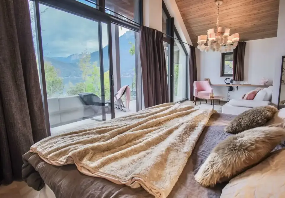 Villa Caroline, Lake Annecy - Suite Caroline room