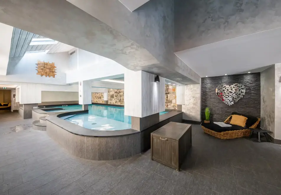 La Chaudanne, Meribel (hotel) - Indoor heated pool