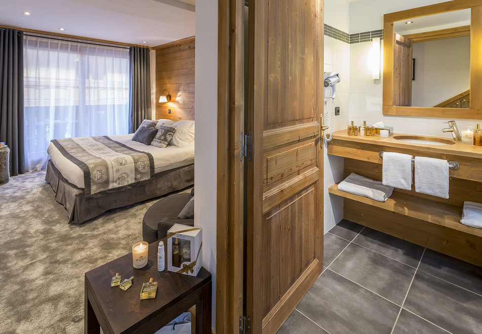 La Chaudanne, Meribel (hotel) - Typical superior room style