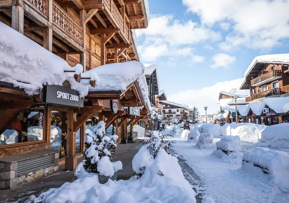 Les Gets ski village (MelCarle) (3).webp