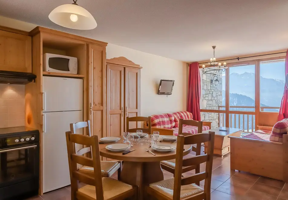 Les Balcons de la Rosiere, La Rosiere (self catered apartments) - Typical 4 person apartment style