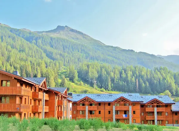 SUMMER - 1.2 EXTERIEUR ETE Les Balcons De Val Cenis Le Haut Exterieur Ete Img 05 Web 2048