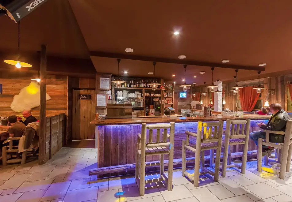 Les Balcons de Village, Val Cenis (self catered apartments) - La Bergerie restaurant