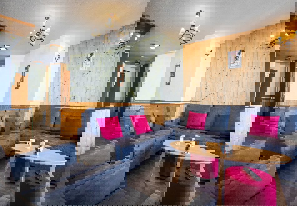 Les Balcons de Val Thorens, Val Thorens (self catered apartment) - Typical apartment style