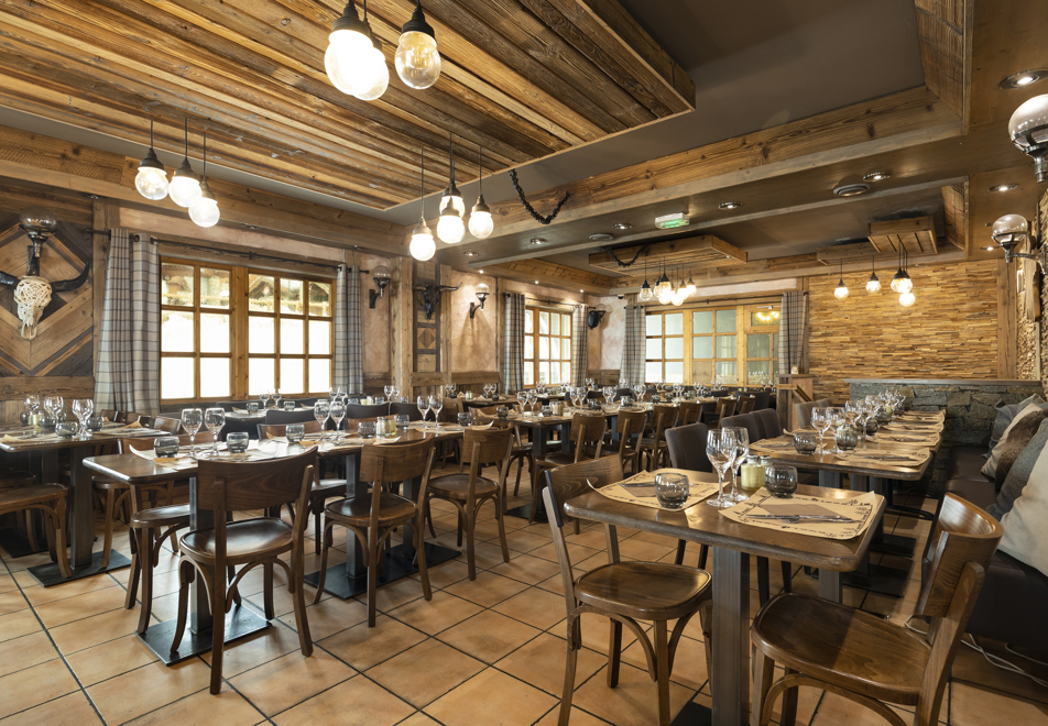 Les Balcons de Val Thorens, Val Thorens (self catered apartment) - Auberge restaurant