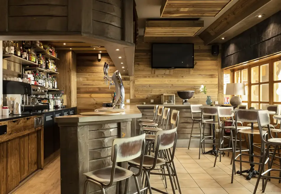 Les Balcons de Val Thorens, Val Thorens (self catered apartment) - Auberge restaurant