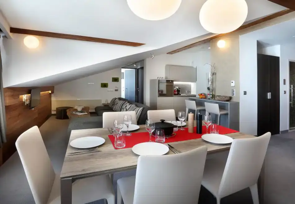 Pashmina, Val Thorens (hotel) - Typical 2 bed Cosy Home XL style