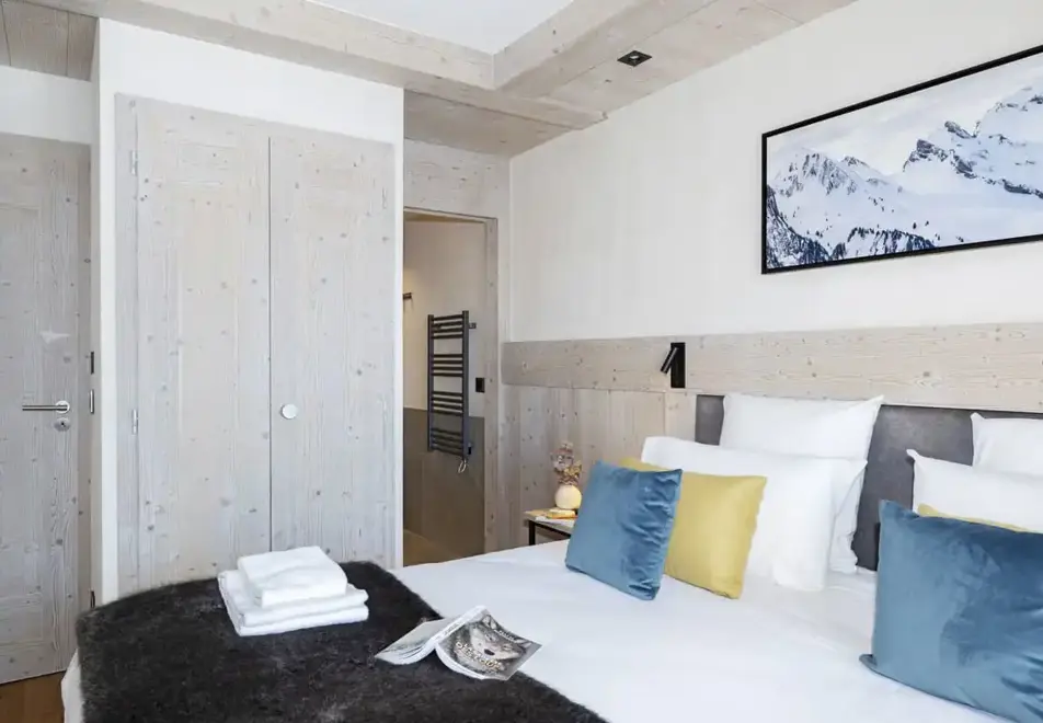 Hameau de l'Ours, Manigod (self catered apartments) - Typical 2 bedroom prestige style