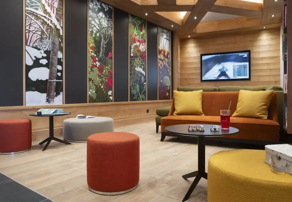 Hameau de l'Ours, Manigod (self catered apartments) - Reception lounge