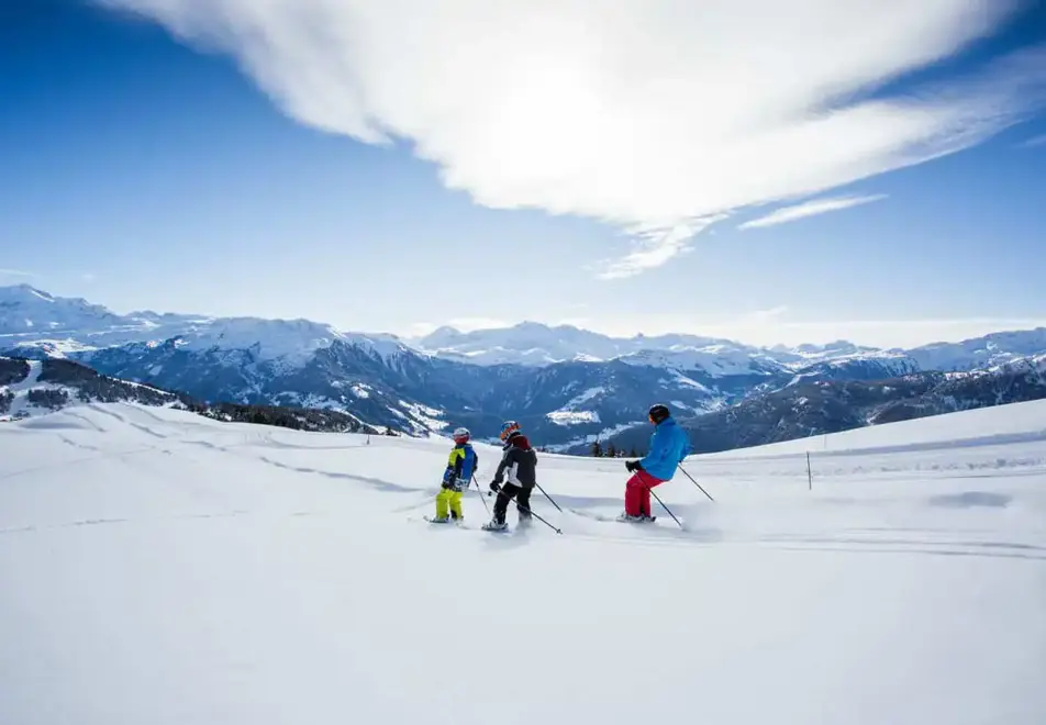 Les Saisies skiing
