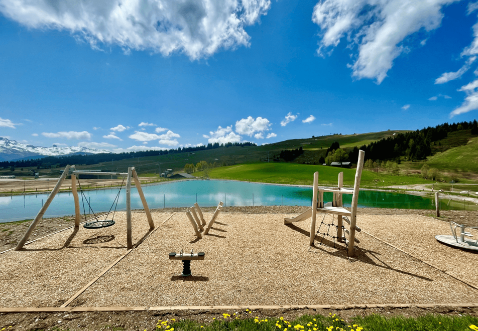 Les Saisies lake and playground