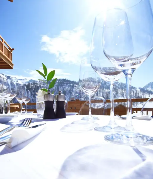 Chalet Blanc Scene