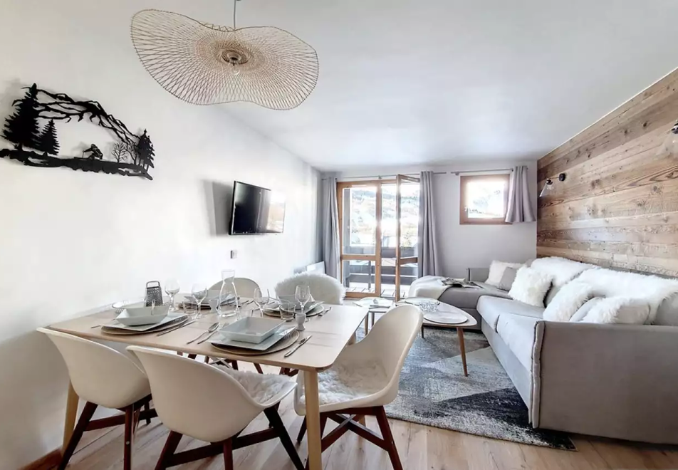 2 bedroom apartment in Saint Martin de Belleville (self catered) - Open plan living/kitchen area