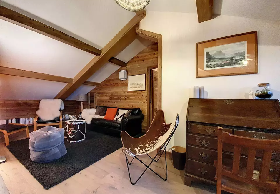 3 bedroom apartment in Saint Martin de Belleville (self catered) - Living area