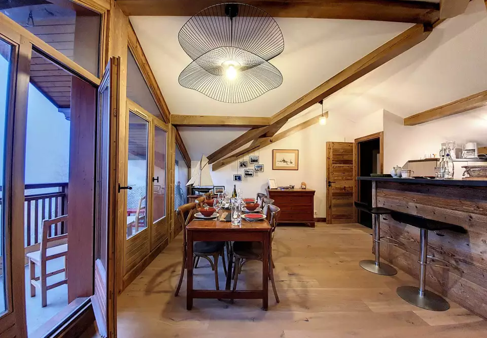 3 bedroom apartment in Saint Martin de Belleville (self catered) - Open plan kitchen/dining