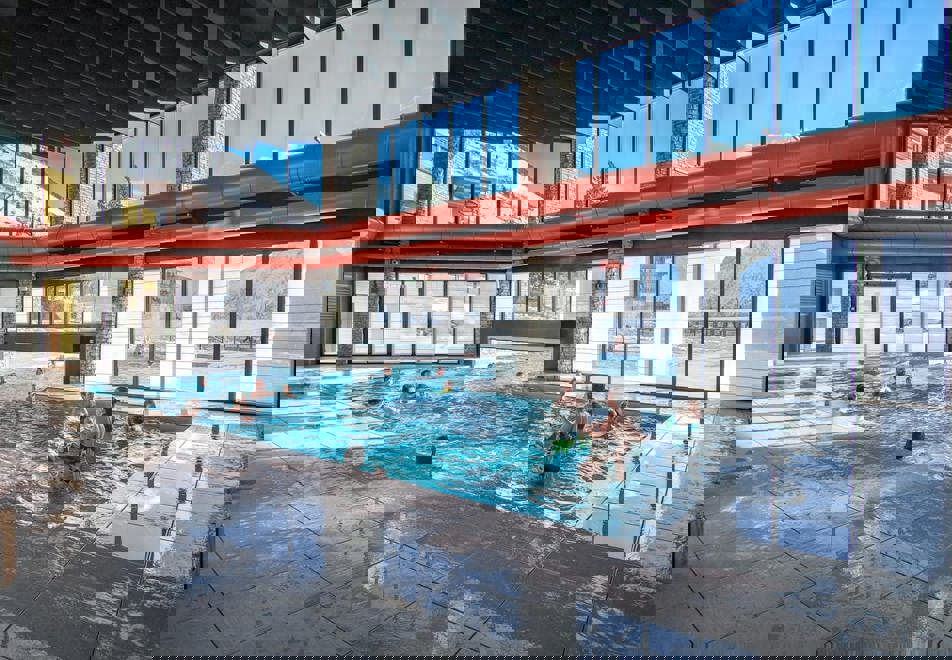 Cretes, Les Deux Alpes (all inclusive hotel) - Indoor pool