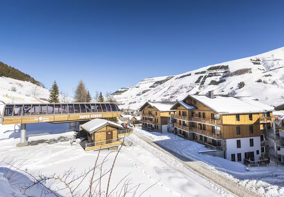 Les Clarines, Les Deux Alpes (self catered apartments) - Close to a lift