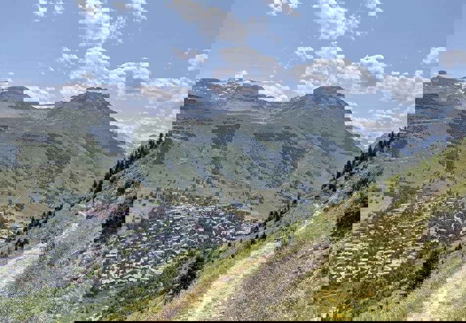 Les Deux Alpes alpine resort - In summer