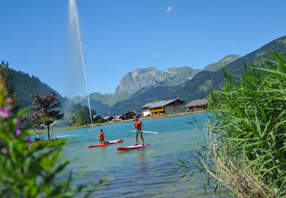 Chatel paddleboarding