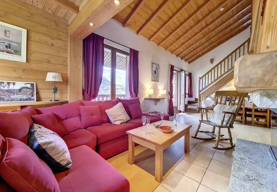 4 bedroom apartment in Saint Martin de Belleville (self catered) - Living area