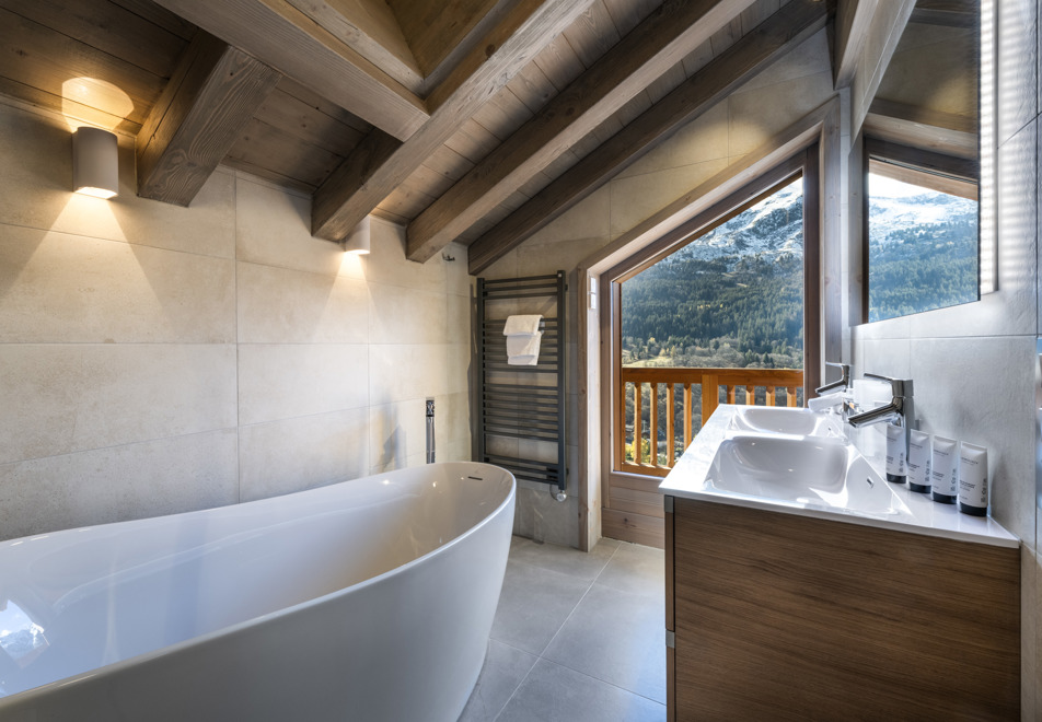Falcon Lodge, Meribel (self catered apartments) - A40 (©Philippe Gal)